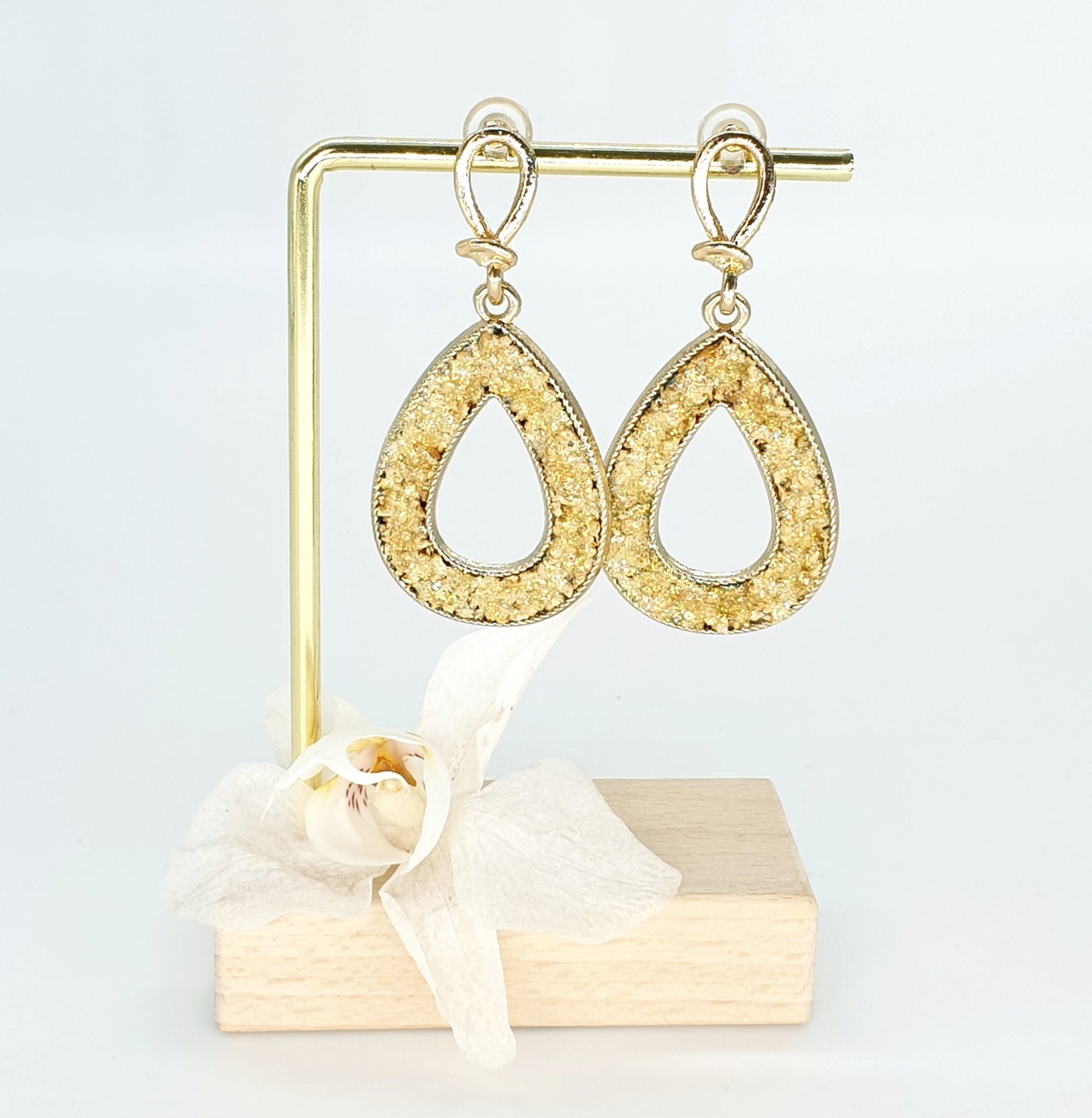 CORK Teardrop Twisted Gold Earrings Large Gold Cork Stud Modern Eco Friendly Jewelry Vegan Teardrop Studs Gold Filled 14k Teardrop Hoops