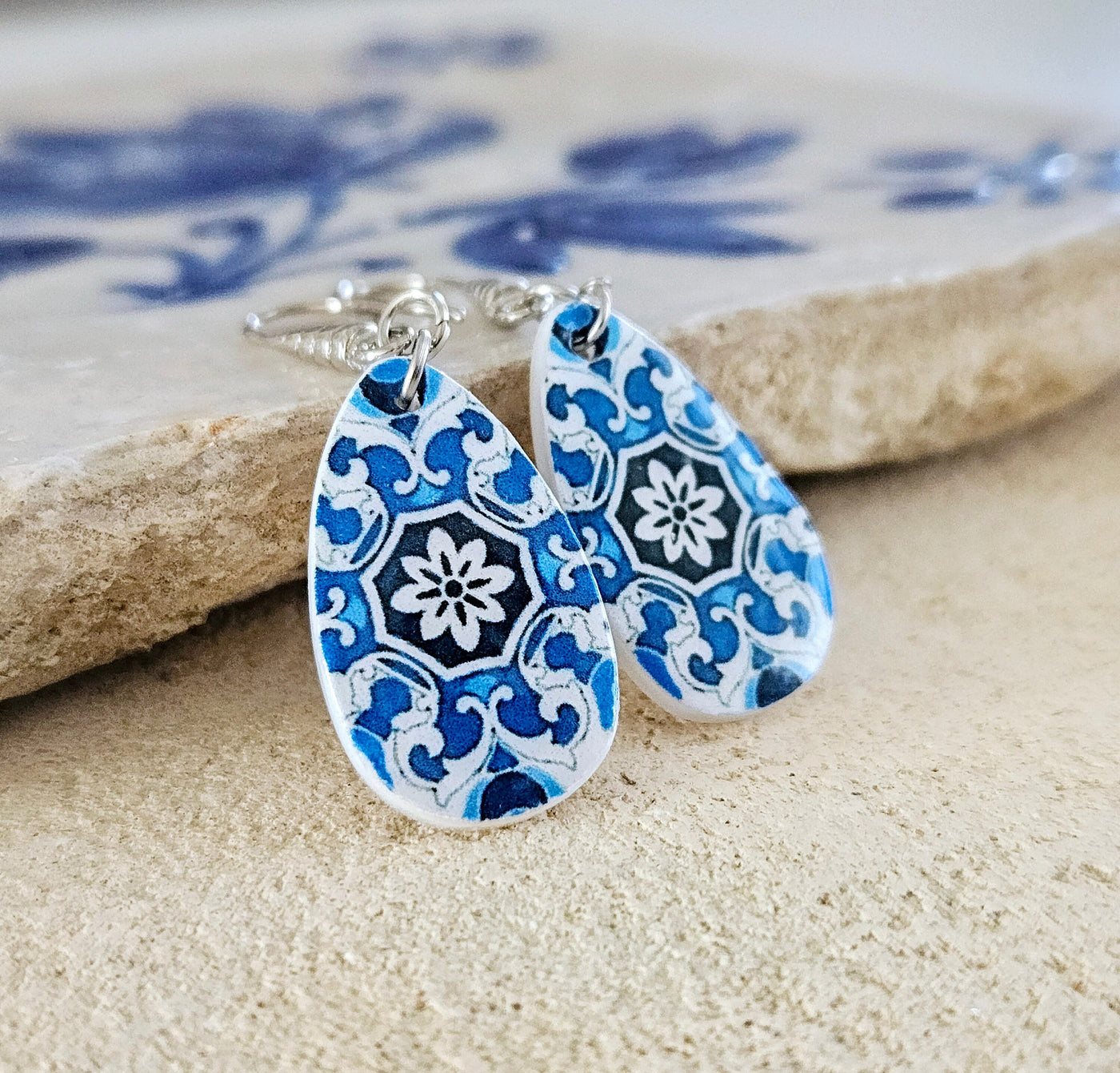 Portugal Teardrop Delft Blue Tile Earring Portuguese Gift Jewelry Azulejo Earring Tile Majolica Teardrop Mother Pearl Blue Tile Earring Gift