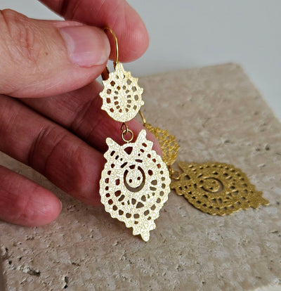 Queen Earrings Filigree Earring in GOLD Steel Dangle Thin Earring Lightweight Handmade Jewelry Mom Gift Birthday Gift Portugal Travel Gift