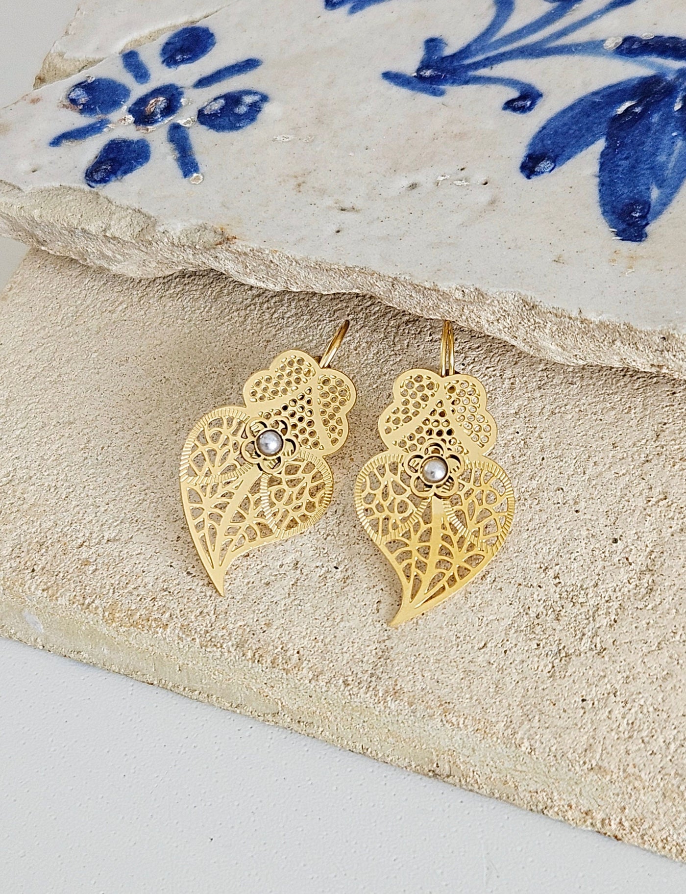 Viana Heart Earrings Filigree in GOLD Steel Dangle Thin Earring Lightweight Handmade Jewelry Mom Gift Birthday Gift Portugal Travel Gift