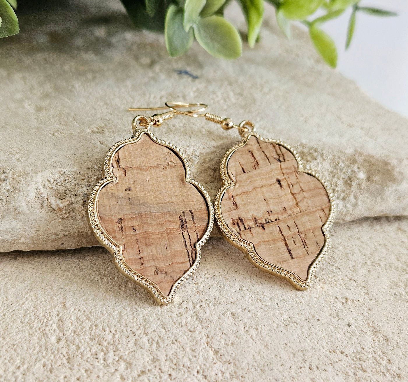 Natural Cork & GOLD Arabesque Dangle Earring Eco Friendly Vegan Cork Beige Statement Earring Gift Handmade Jewelry Minimalist Charm Earring