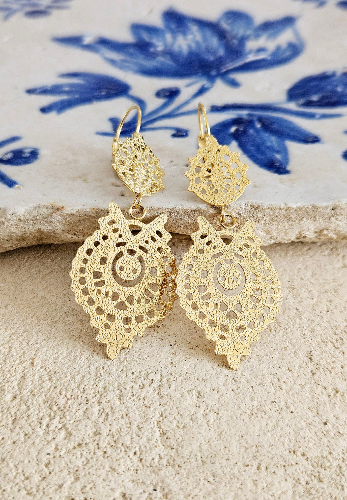 Queen Earrings Filigree Earring in GOLD Steel Dangle Thin Earring Lightweight Handmade Jewelry Mom Gift Birthday Gift Portugal Travel Gift