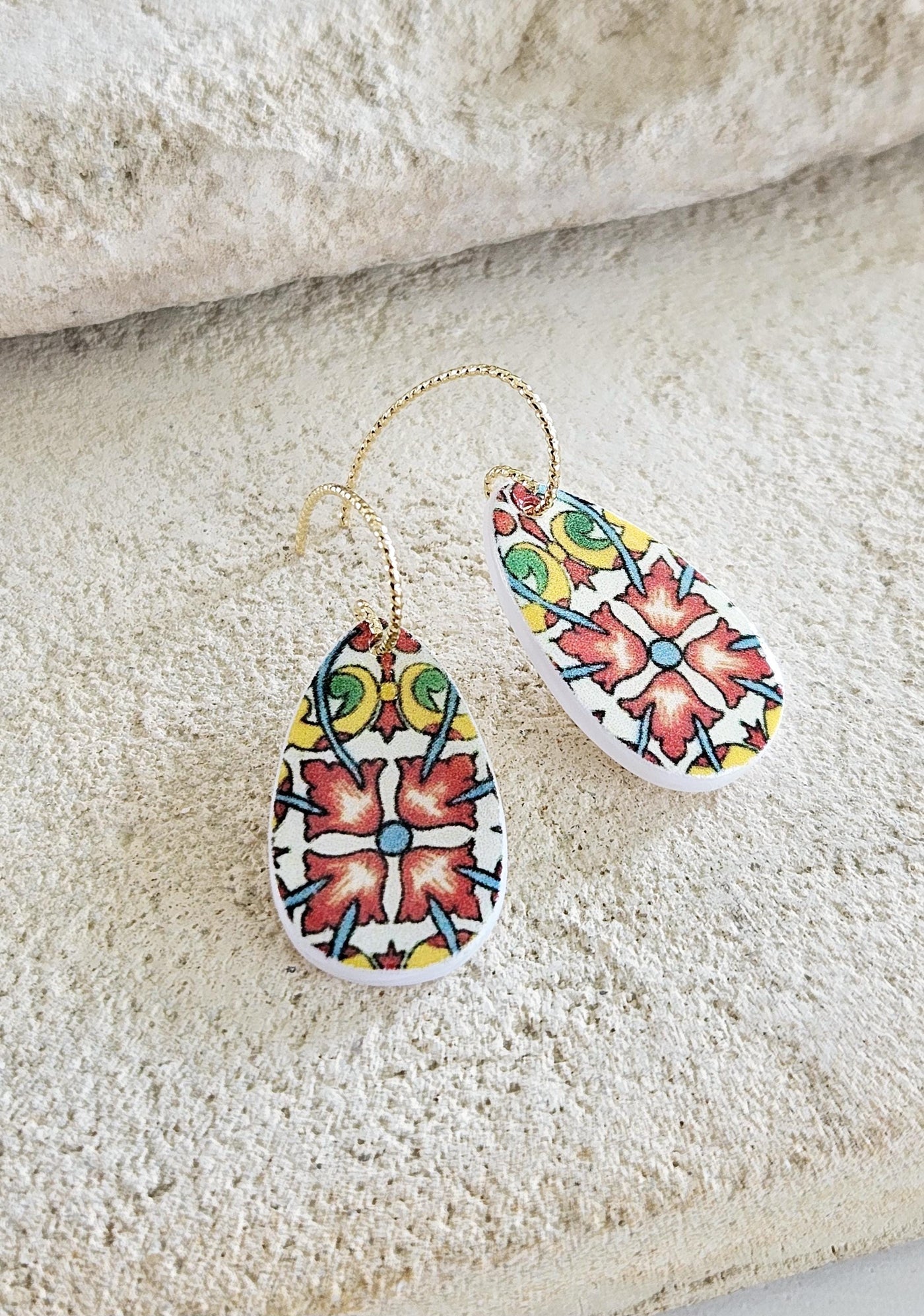 Mexican Flower Red Tile Mother Pearl Teardrop Earring Fiesta Colorful Earring Talavera Mexico Jewelry Spanish Tile Shell Latina Earring Gift