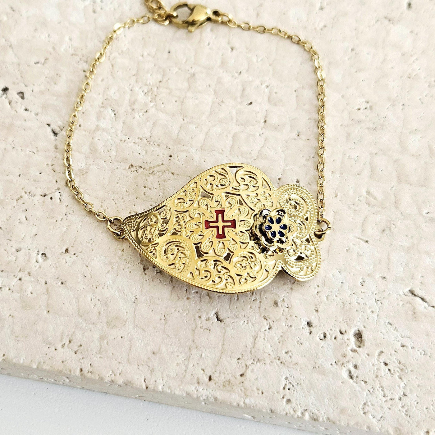 Portuguese Heart GOLD STEEL Bracelet Curved Heart of Viana Filigree Bracelet Mom Handmade Birthday Gift Dainty Adjustable Chain Bracelet