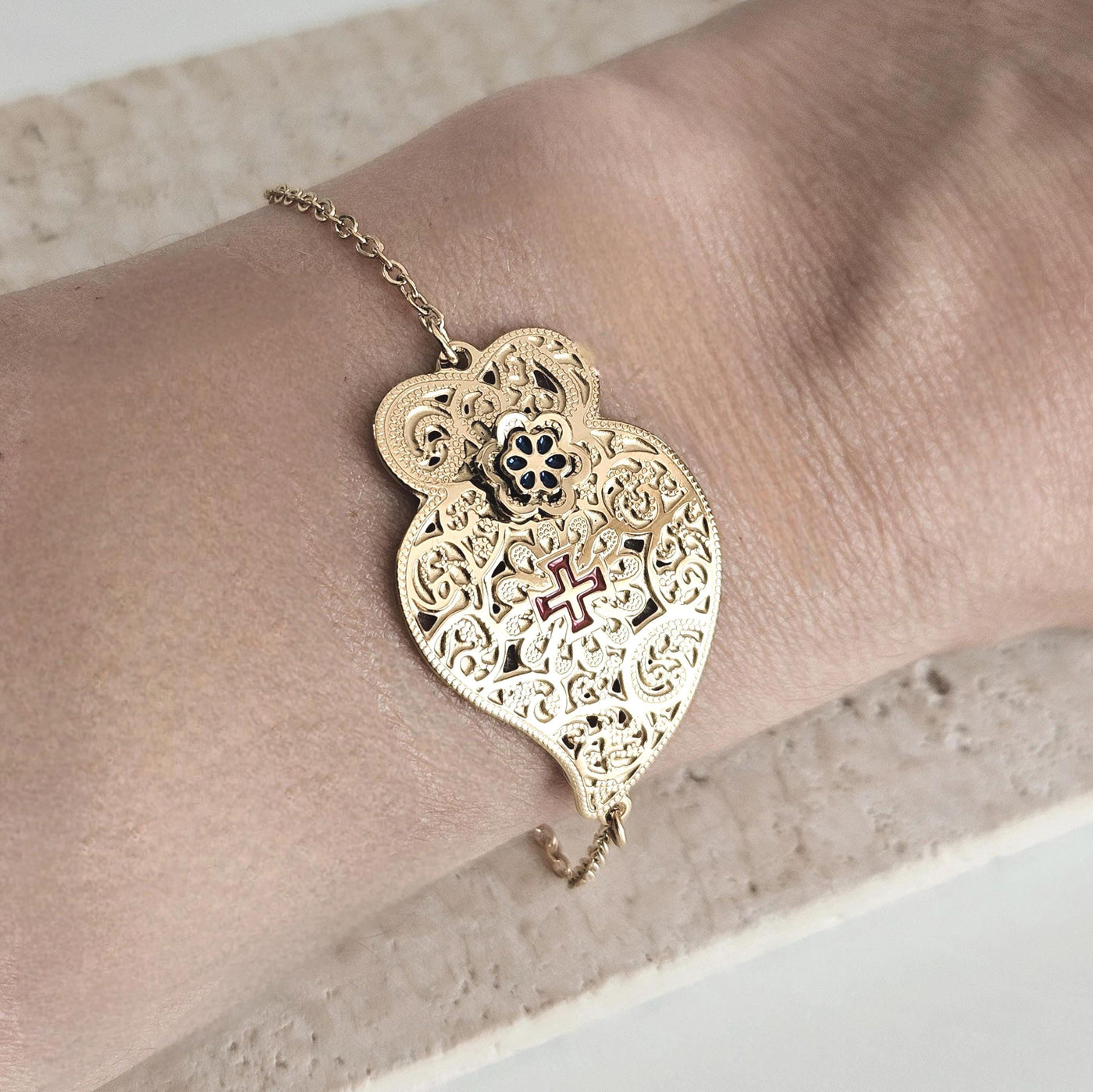 Portuguese Heart GOLD STEEL Bracelet Curved Heart of Viana Filigree Bracelet Mom Handmade Birthday Gift Dainty Adjustable Chain Bracelet