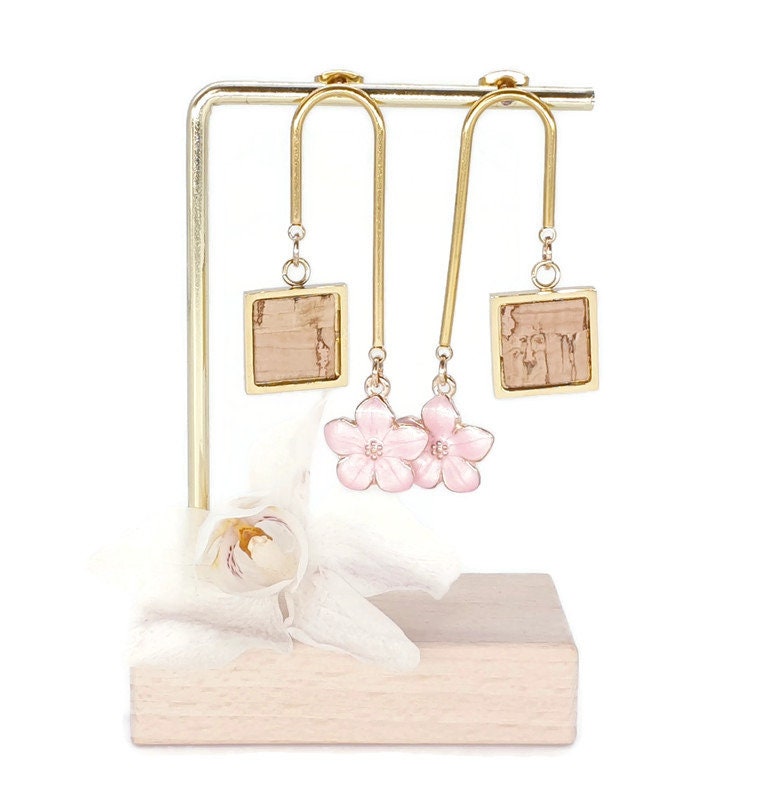 SAVANNAH - Pink Flower Cork Earrings