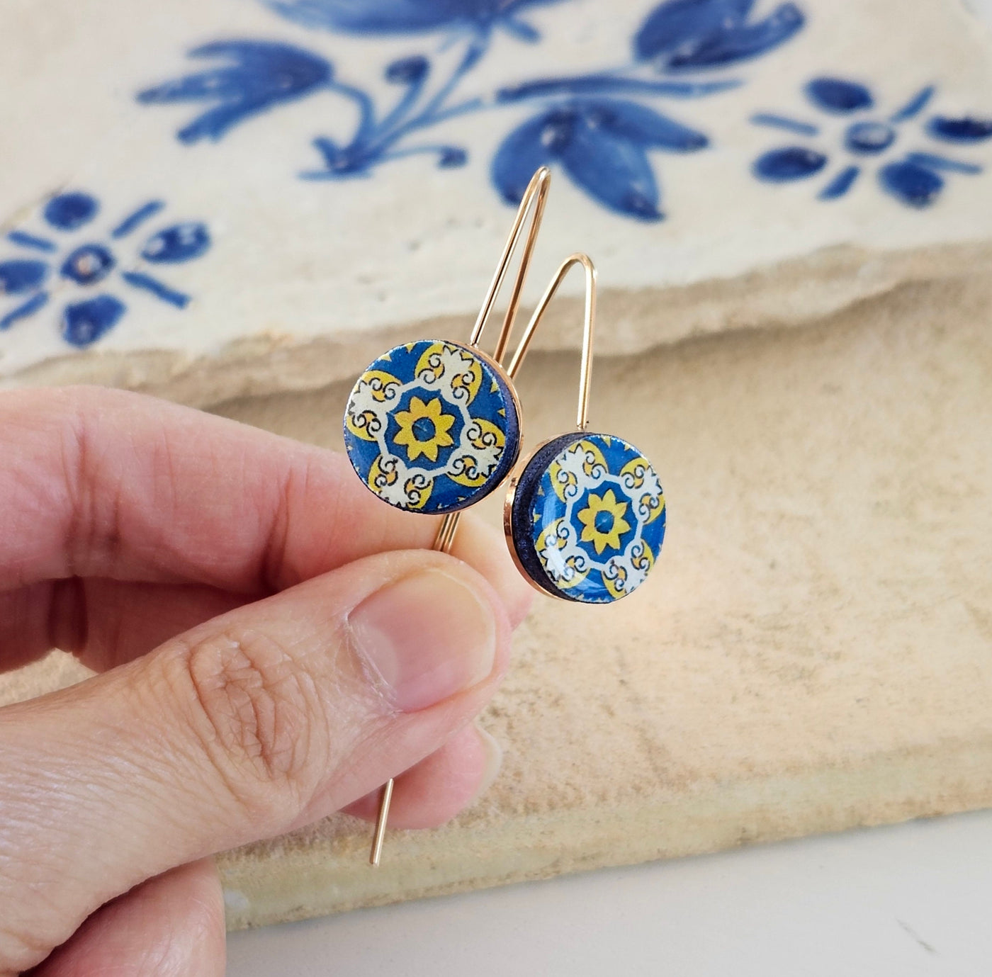 Portugal Round Tile Drop Earrings Gold STEEL Thread Tile Earrings Blue Yellow Antique Tiles Minimalist Earrings Simple Vintage Gold Tile